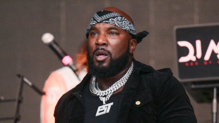 Jeezy a été une fois hospitalisé après un voyage avec mauvaise herbe : « J&rsquo;ai arrêté de fumer pendant 10 ans après ça »