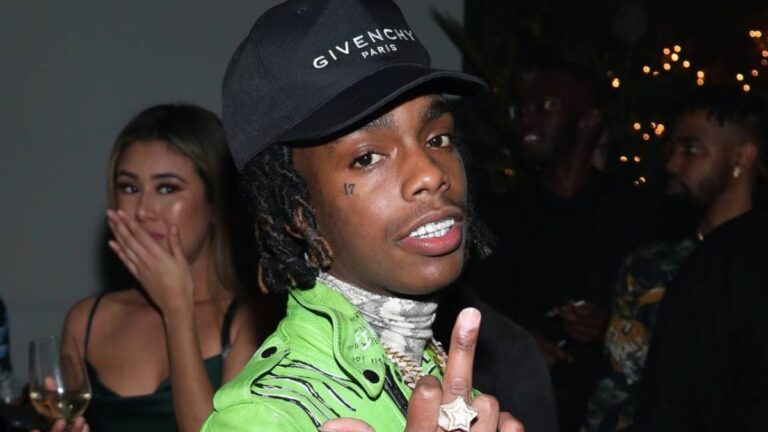 La mère de YNW Melly engage un garde du corps après avoir été menacée par la sœur de la victime présumée du meurtre