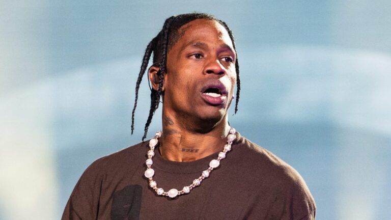 Le concert égyptien « Utopia » de Travis Scott a été interrompu par « Strange Rituals »