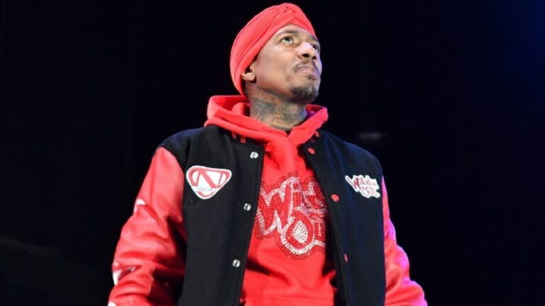 L »ex de Nick Cannon affirme qu »elle n »était pas autorisée à sortir avec d »autres personnes – mais il l »était