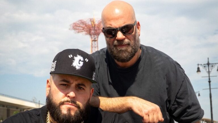 Nems célèbre sa signature sur Goliath Records de Paul Rosenberg : « Bing F-cking Bong »