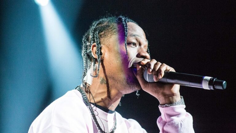 Travis Scott demande aux autorités égyptiennes de ne pas annuler le concert d&rsquo;Utopia dans une lettre ouverte