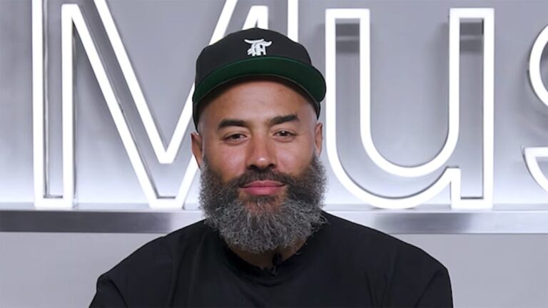 Ebro dit que les rappeurs « mieux vaut arrêter d&rsquo;être ennuyeux » alors que les grands labels perdent tout intérêt