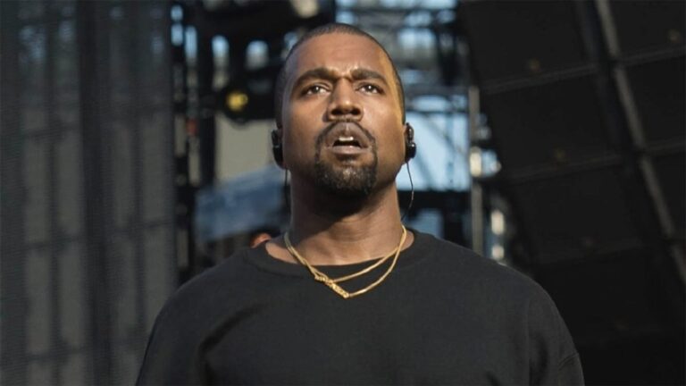 L&rsquo;ancien publiciste de Kanye West, Trevian Kutti, se fait photographier dans l&rsquo;affaire Trump