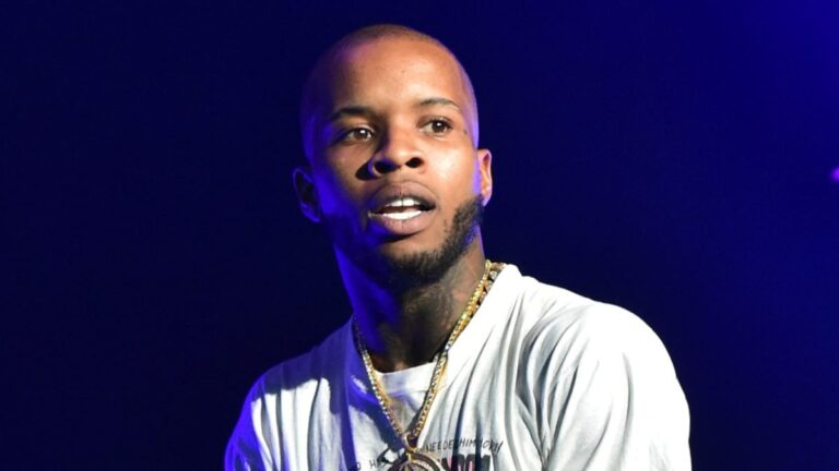 Les avocats de Tory Lanez veulent qu&rsquo;il soit libéré de prison et inscrit à un programme de toxicomanie