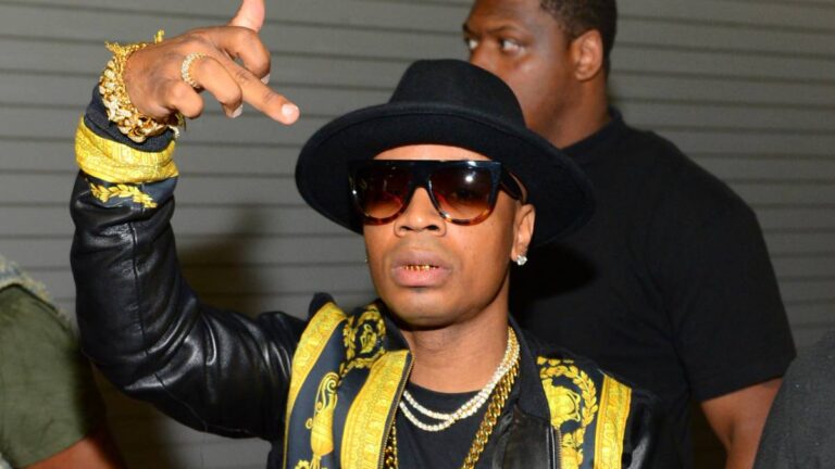 Plies s&rsquo;en prend aux jeunes entraîneurs de football agressifs : « Vous transmettez un traumatisme ! »
