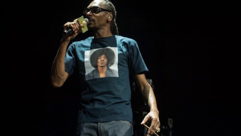 Snoop Dogg dit que Vince Vaughn « a giflé le chien hors de moi » lors du tournage de « Starsky & Hutch »