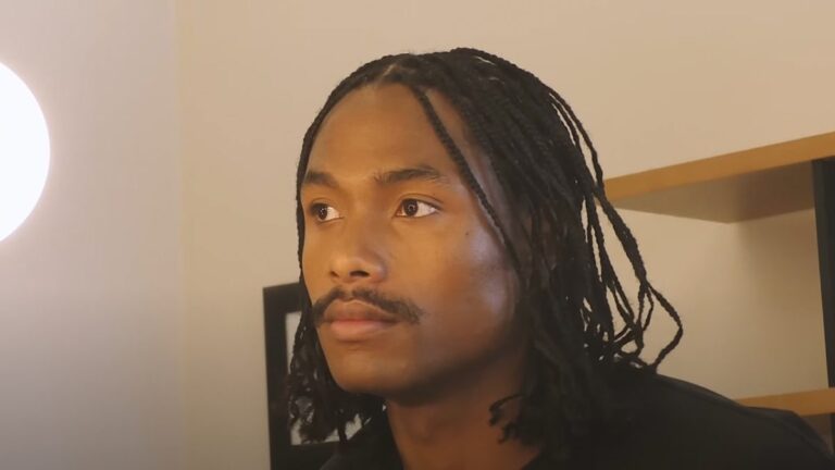 Steve Lacy n&rsquo;a pas jugé nécessaire de sortir publiquement : « Je pense que c&rsquo;est idiot »