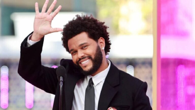 The Weeknd regrette immédiatement d&rsquo;avoir laissé son fan chanter dans son microphone en plein milieu du spectacle