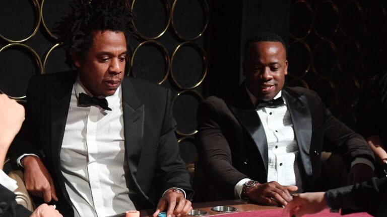Yo Gotti cite JAY-Z tout en défendant 360 contrats d&rsquo;enregistrement