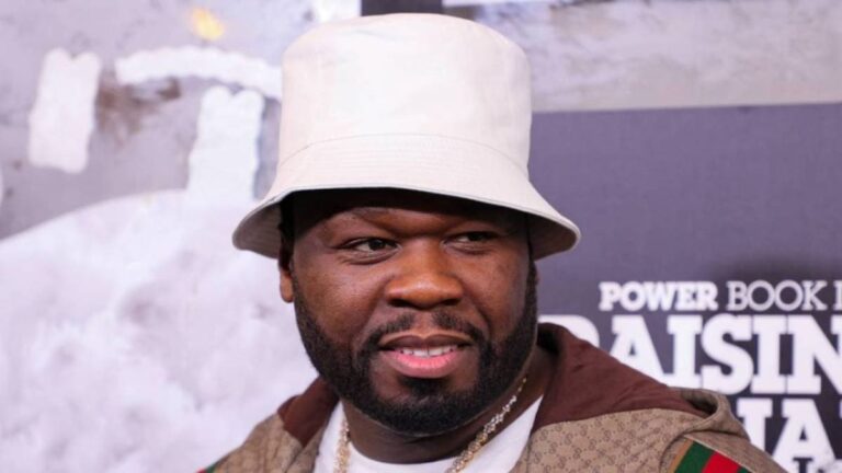 50 Cent partage un moment réconfortant avec un jeune fan qui fond en larmes lors du Meet & Greet