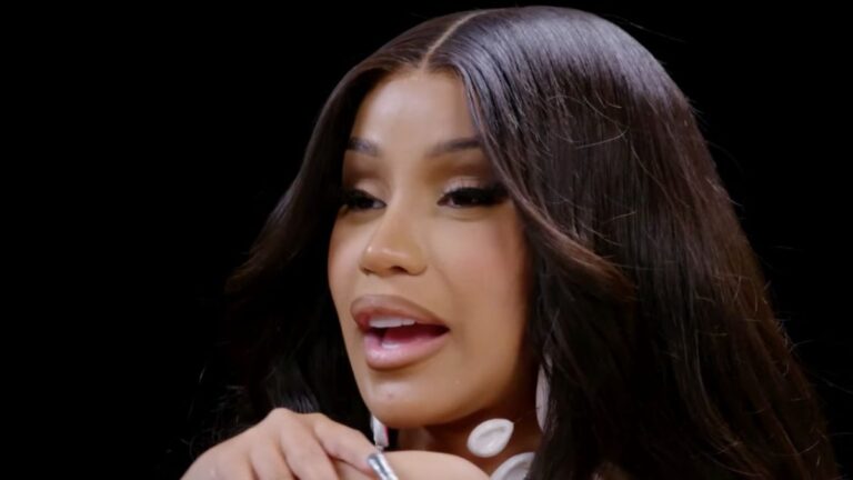 Cardi B révèle pourquoi elle ne rappe pas sur ses luttes personnelles dans sa musique