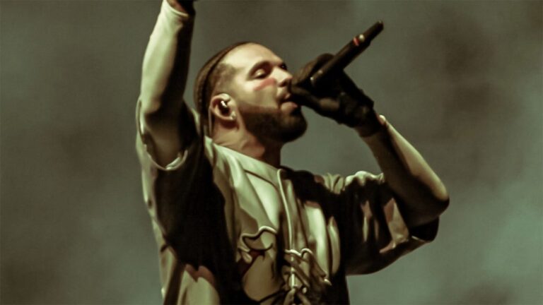Drake offre un sac Chanel à une fan après avoir fait un effort supplémentaire pour obtenir des billets de tournée