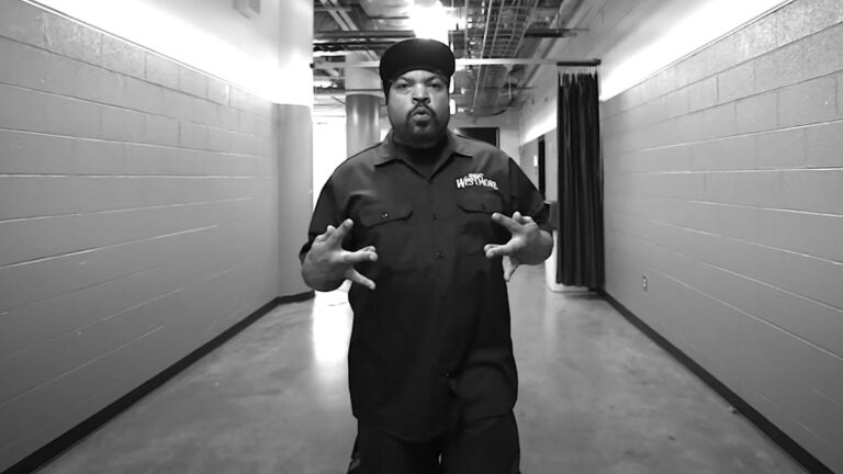 Ice Cube annonce son premier album solo en cinq ans, « Man Down »