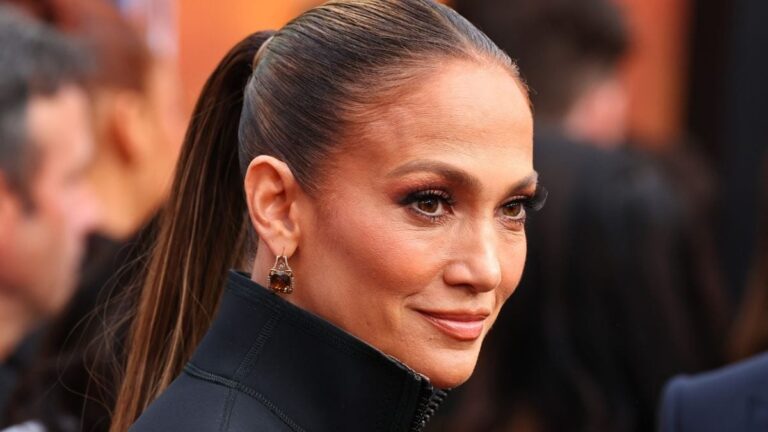 Jennifer Lopez fait appel à Hit-Boy, Tay Keith et plus pour son premier album solo en près d&rsquo;une décennie