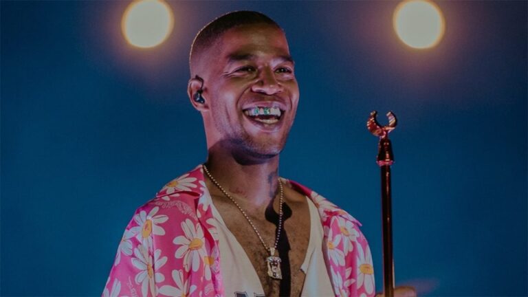 Kid Cudi choque les fans avec un nouveau tatouage de squelette