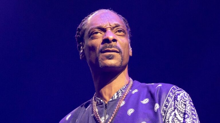 Snoop Dogg révèle combien de blunts il a fumés en une journée : « C&rsquo;est du bon travail »
