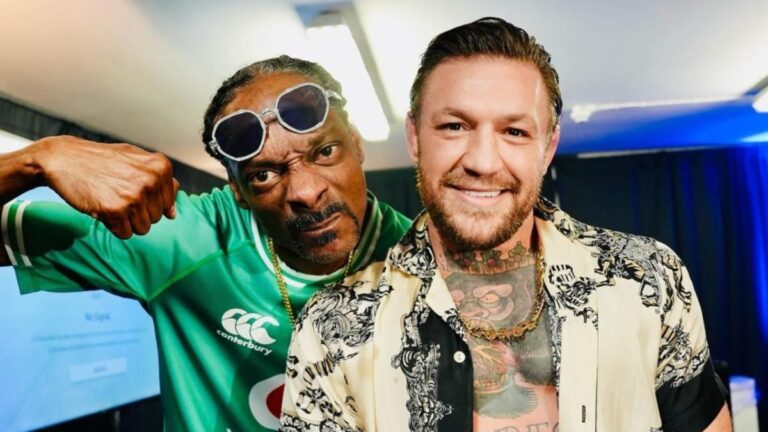 Snoop Dogg s&rsquo;associe à Conor McGregor avant le spectacle irlandais et pose avec la ceinture UFC