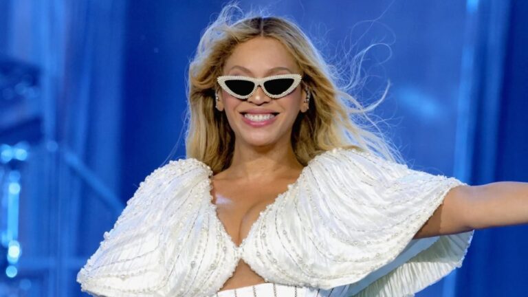 Un fan de Beyoncé se fait gifler pour avoir crié pendant le « Mute Challenge » lors d&rsquo;un concert