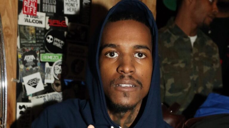 Lil Reese filmée en train de combattre un groupe de femmes au centre-ville de Chicago