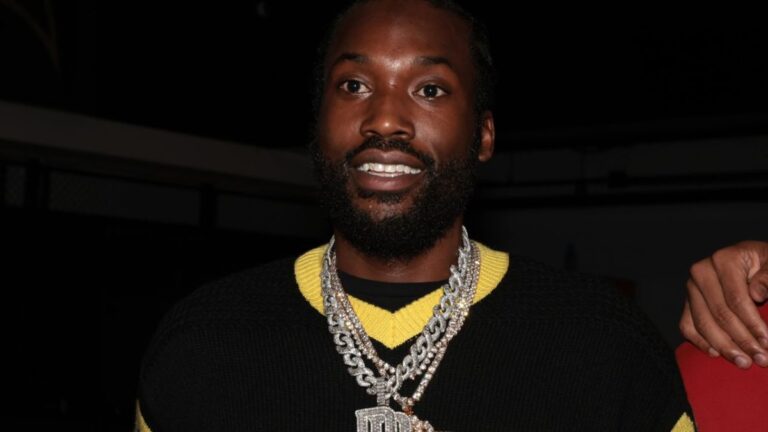 Meek Mill laisse son statut de crime dans le rétroviseur alors que le casier judiciaire est effacé