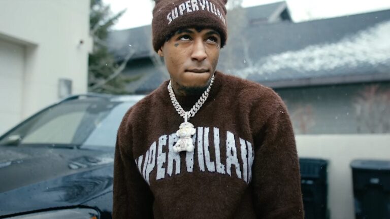 NBA YoungBoy discute de l&rsquo;industrie musicale « démoniaque » : « Ils m&rsquo;utilisent comme divertissement »