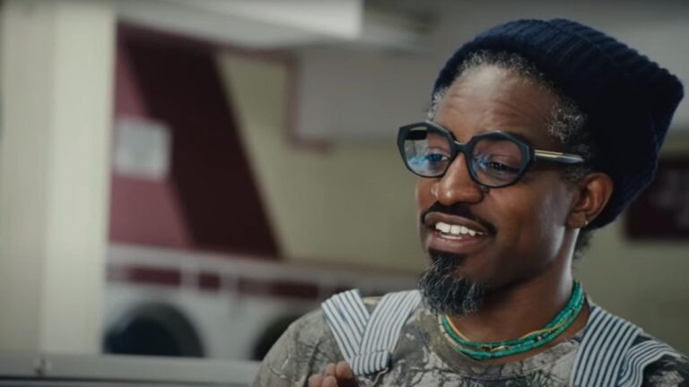 André 3000 explique pourquoi il « se sent mal » pour d&rsquo;autres célébrités : « C&rsquo;est une vie farfelue »
