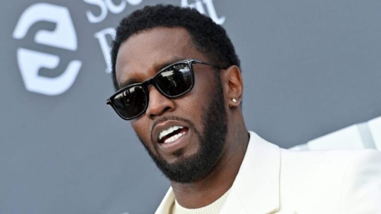 Diddy devient « Dark Knight » pour Halloween après que la tenue du Joker l&rsquo;ait mis dans l&rsquo;eau chaude