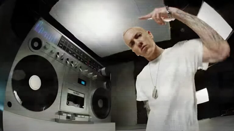 Eminem vend la Boombox &lsquo;MMLP2&rsquo; dans le cadre de la collection capsule du 10e anniversaire