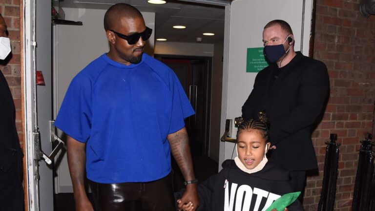 Kanye West passe du temps en tête-à-tête de qualité avec sa fille North à Dubaï