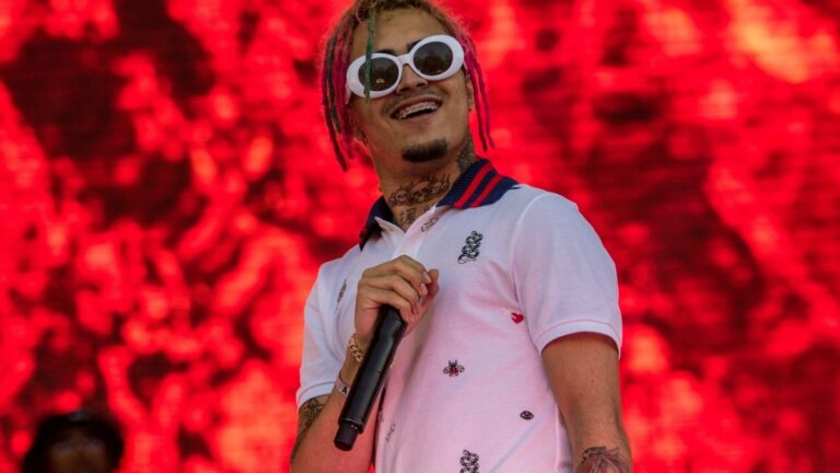 Les célébrations du paiement d&rsquo;impôts de 1,6 million de dollars de Lil Pump ont été de courte durée alors qu&rsquo;il est frappé par un nouveau procès