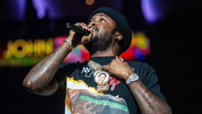 Meek Mill dit qu&rsquo;il est « impossible » de gagner de l&rsquo;argent avec le streaming : « Le système [Is] Échouer&rsquo;