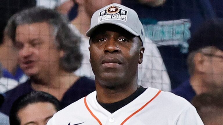 Willie D s&rsquo;en prend à ses parents après que des images troublantes d&rsquo;enfants armés soient devenues virales