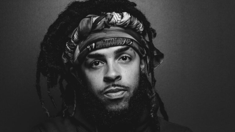 Dee-1 s&rsquo;adresse aux critiques en ligne dans la nouvelle chanson « Lines Drawn » : « Ils ne peuvent pas faire taire ma voix »