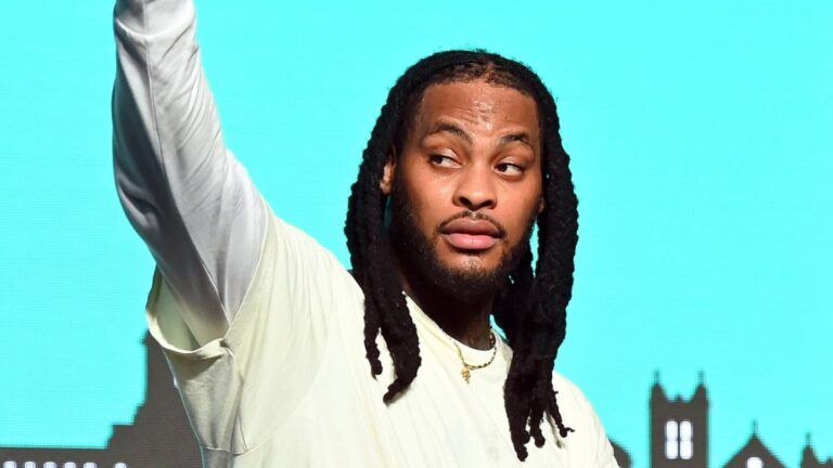 Waka Flocka Flame partage une histoire sincère derrière le clip viral d&rsquo;un interprète en langue des signes
