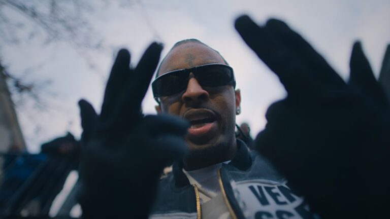 21 Savage visite le « vrai » Londres dans la vidéo Gritty « Redrum » : regardez