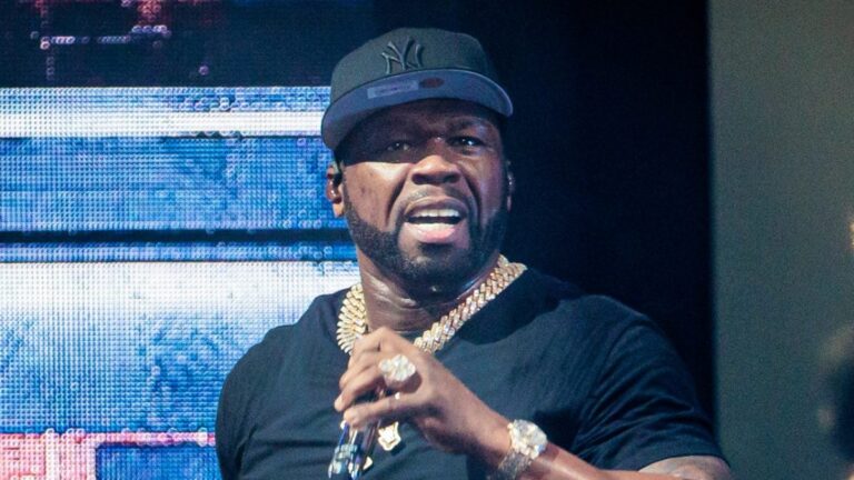 50 Cent poursuivi en justice par une victime d&rsquo;un lancer de micro après avoir évité des accusations criminelles