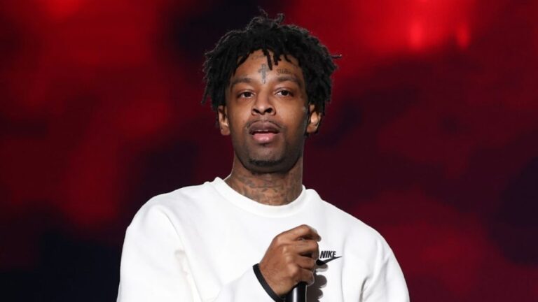 21 Savage franchit une nouvelle étape en matière de ventes alors que «American Dream» arrive en tête du Billboard 200