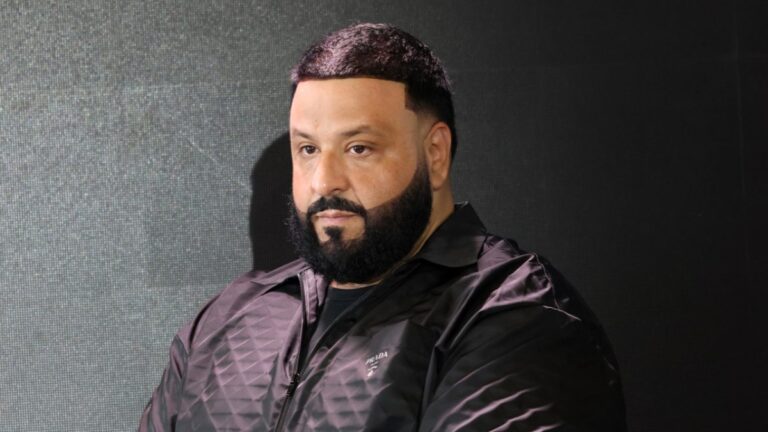DJ Khaled fait le clown avec des blagues sur le cunnilingus après s&rsquo;être gavé d&rsquo;escargots