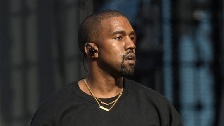 Kanye West aurait publié des excuses antisémites de 40 minutes avant l&rsquo;album « Vultures »