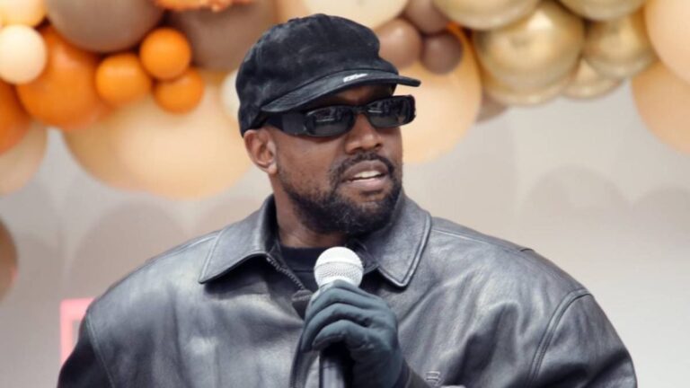 Kanye West porte une chemise avec un tueur néo-nazi après avoir présenté ses excuses pour l&rsquo;antisémitisme