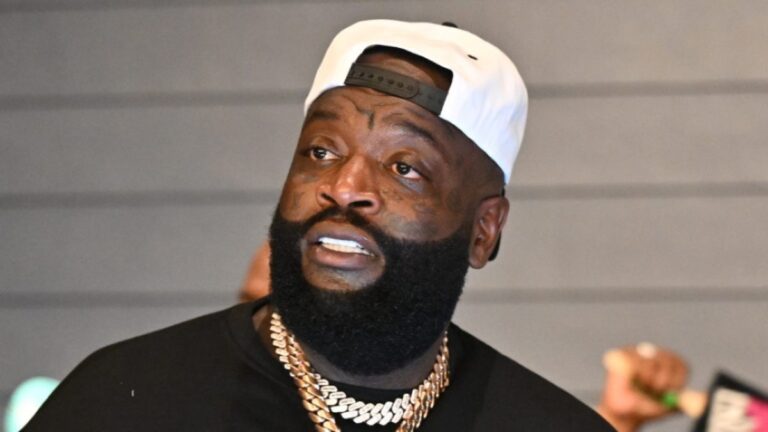 La fille de Rick Ross s&rsquo;en prend à Tia Kemp après une allégation de « faux diplôme » : « Accrochez-vous aux grosses dents »