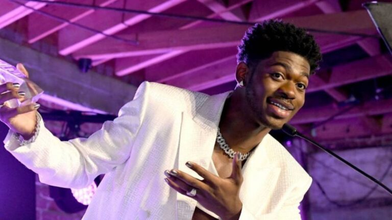 Lil Nas X dit qu&rsquo;il est « sur le point d&rsquo;exposer l&rsquo;industrie » avant deux nouveaux singles