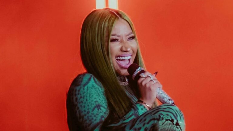 Nicki Minaj continue de monter en flèche et devient la première rappeuse de 2024 à atteindre 1 milliard de streams