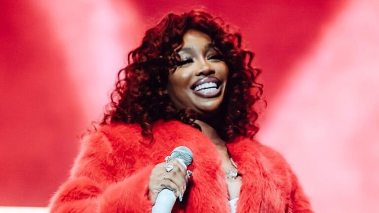SZA partage un morceau inédit lors de la performance de la Grammy Week
