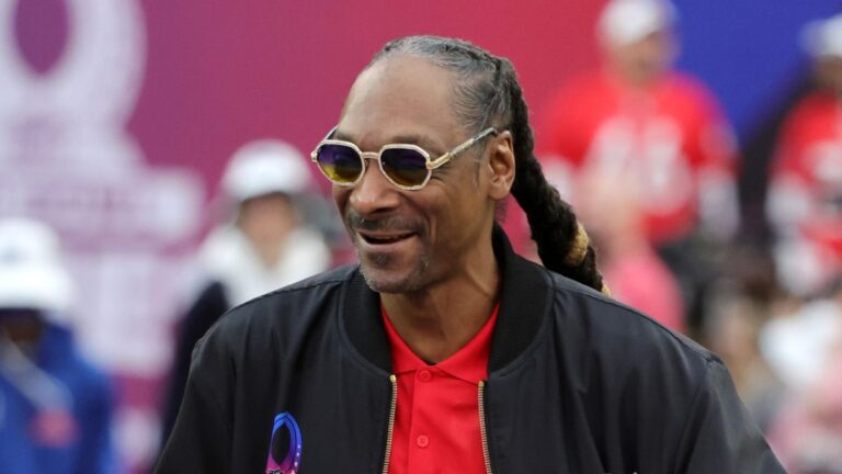 Snoop Dogg dit qu'il a produit 12 joueurs de la NFL grâce à la Youth Football League