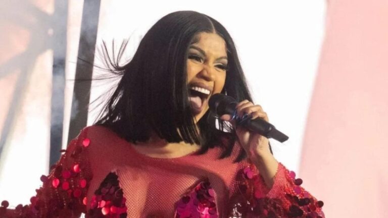 Cardi B envisage de poursuivre le LAPD pour l'avoir mise « à poil » pendant une enquête
