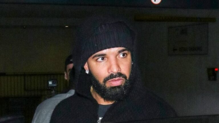 Drake affirme qu'il n'a « pas été impliqué dans la planification » d'Astroworld et veut être retiré des poursuites