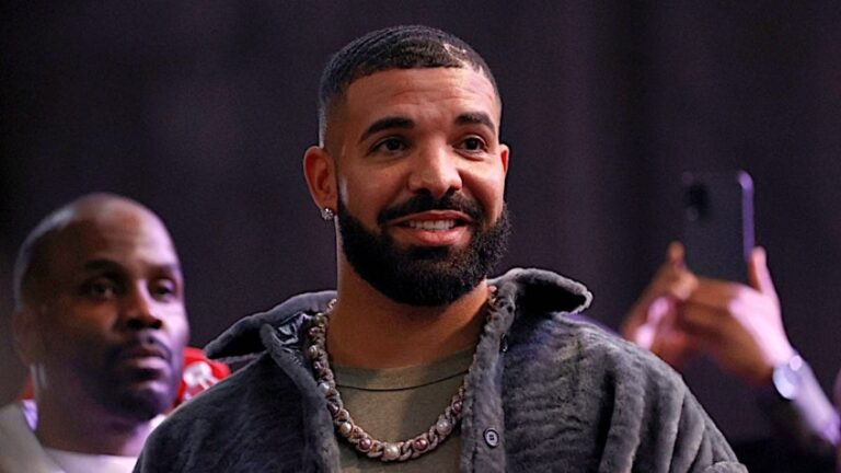 Drake partage une preuve intéressante de la façon dont il travaille dur sur scène