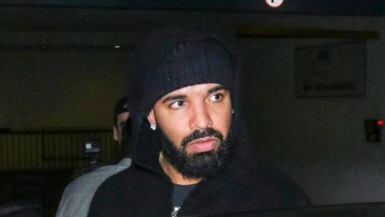 Drake réagit à un étrange sosie repéré sur scène lors d'un concert : « Je suis partout »